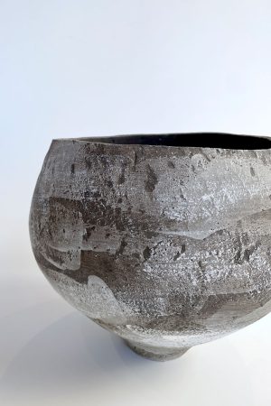 Katarina Wells, Luna, ceramic sculpture.