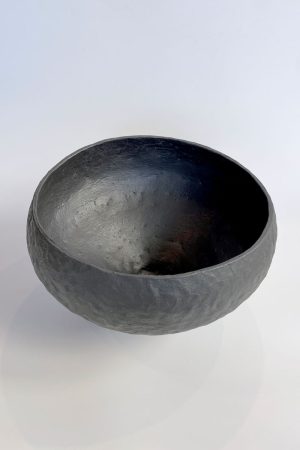 Katarina Wells, Wavy Rimmed Bowl, ceramic sculpture.