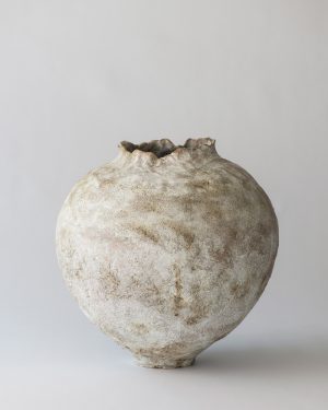 Amanda Schunker, Lichen Rock, ceramic pot