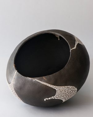 Amanda Schunker, Splash, ceramic pot