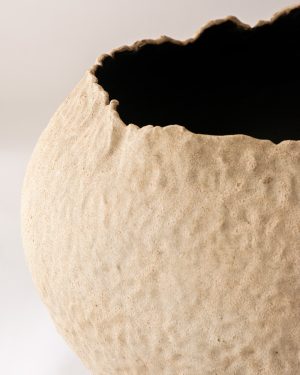 Amanda Schunker, Sand Dune, ceramic pot