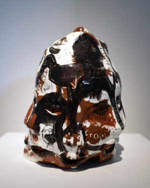 Naomi McCurdie, Can't You See I'm on the Phone?, ceramic sculpture