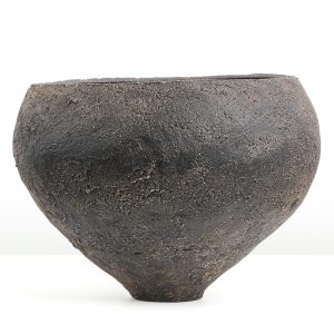 Katarina Wells, Yuki, ceramic pot