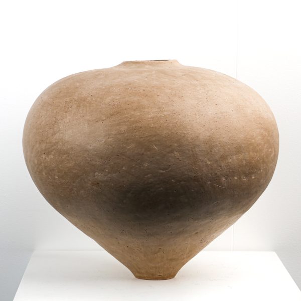 Katarina Wells, Equipoise, ceramic pot